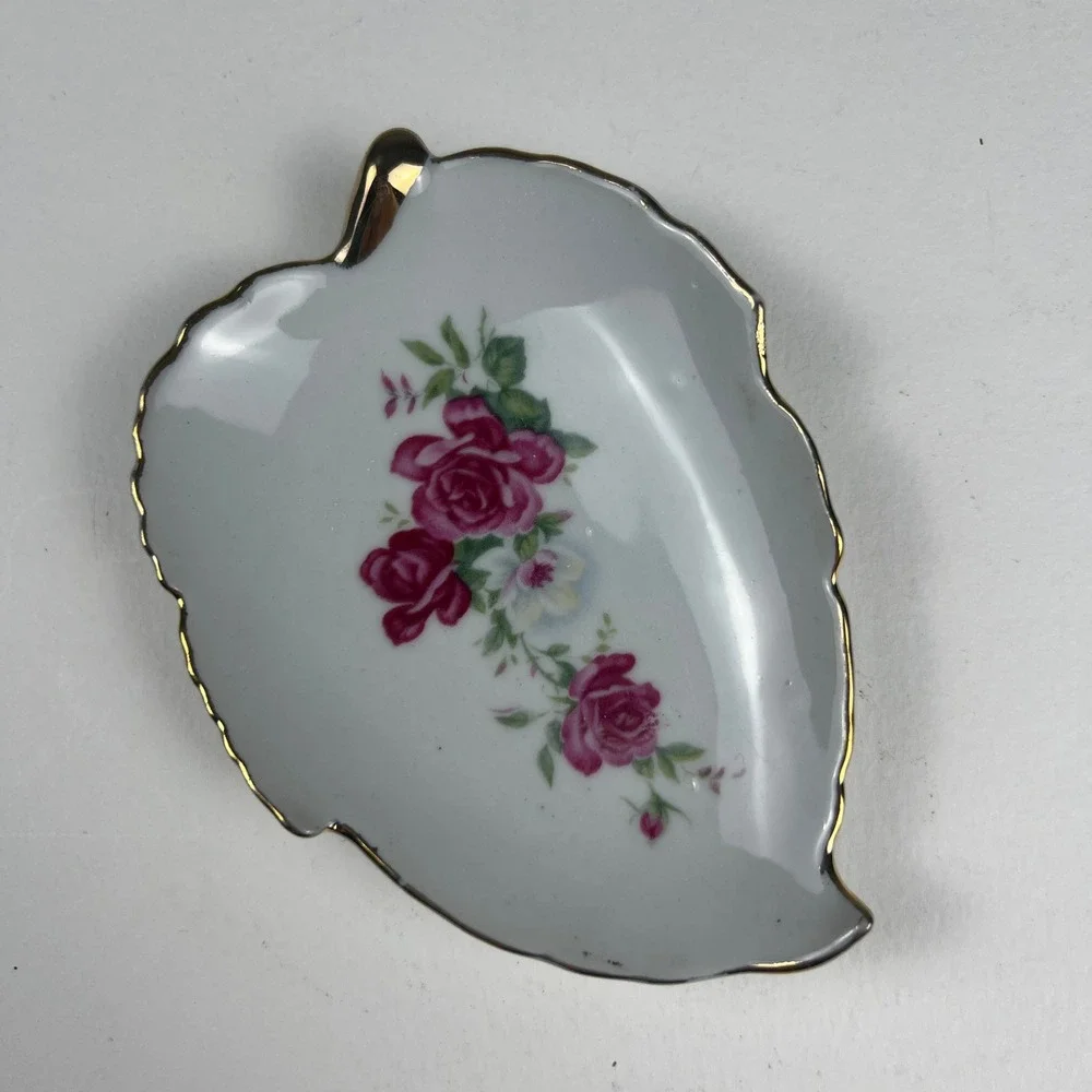 Unbranded vintage porcelain